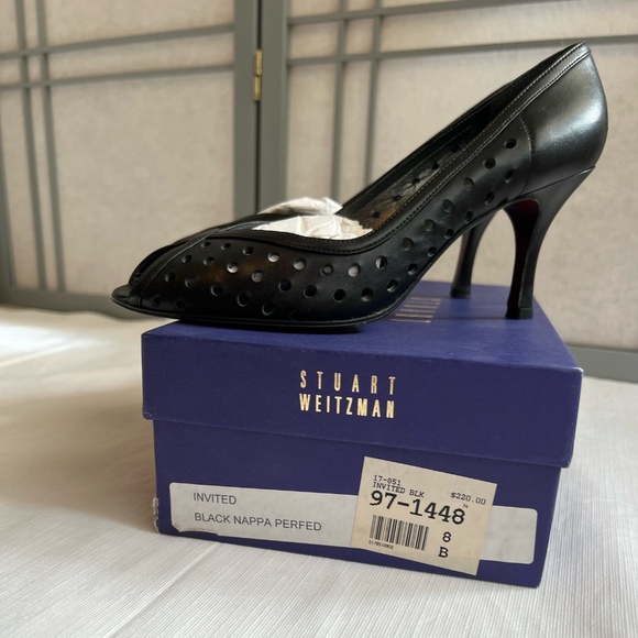EUC Stuart Weitzman Peep-Toe Pump! (Sz 8) - Picture 3 of 6